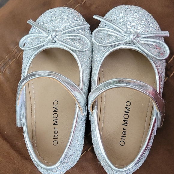 Shoe - Picture 4 of 6